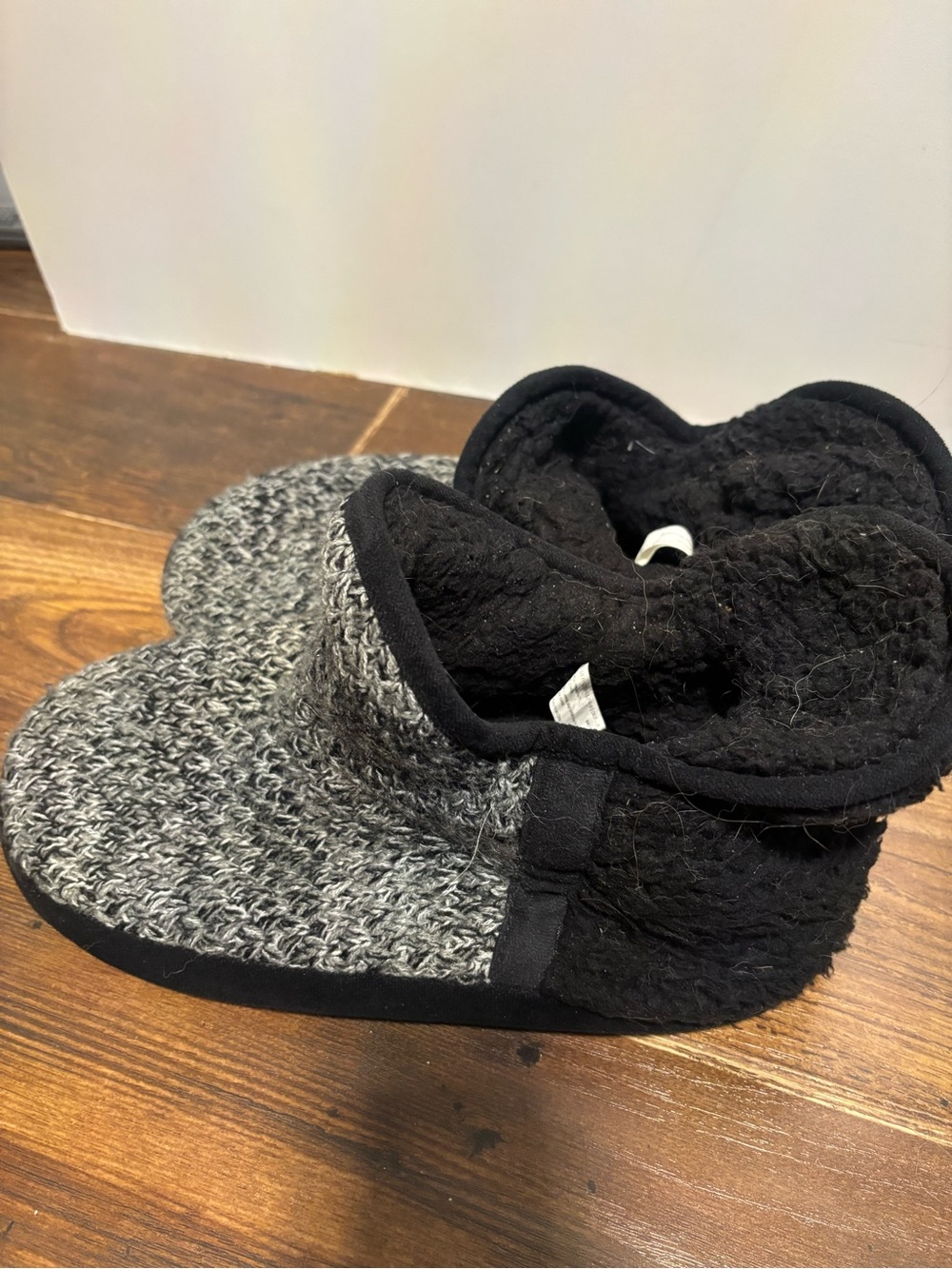 Dearforms Cozy Black & Gray Knit Indoor Slippers
